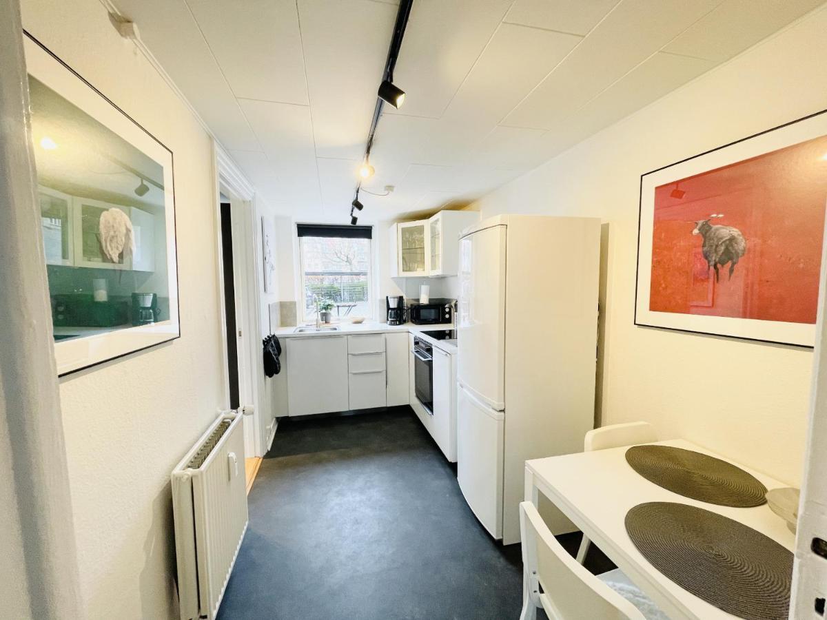 Aday - Charming Studio Close To The Football Stadium Aalborg Exterior foto